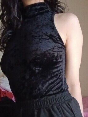 Black Felt Sleeveless Top with Turtle Neck